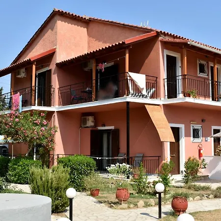 Vassilis Studio's Περιβόλι