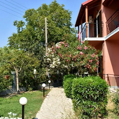 Vassilis Studio's Villa *